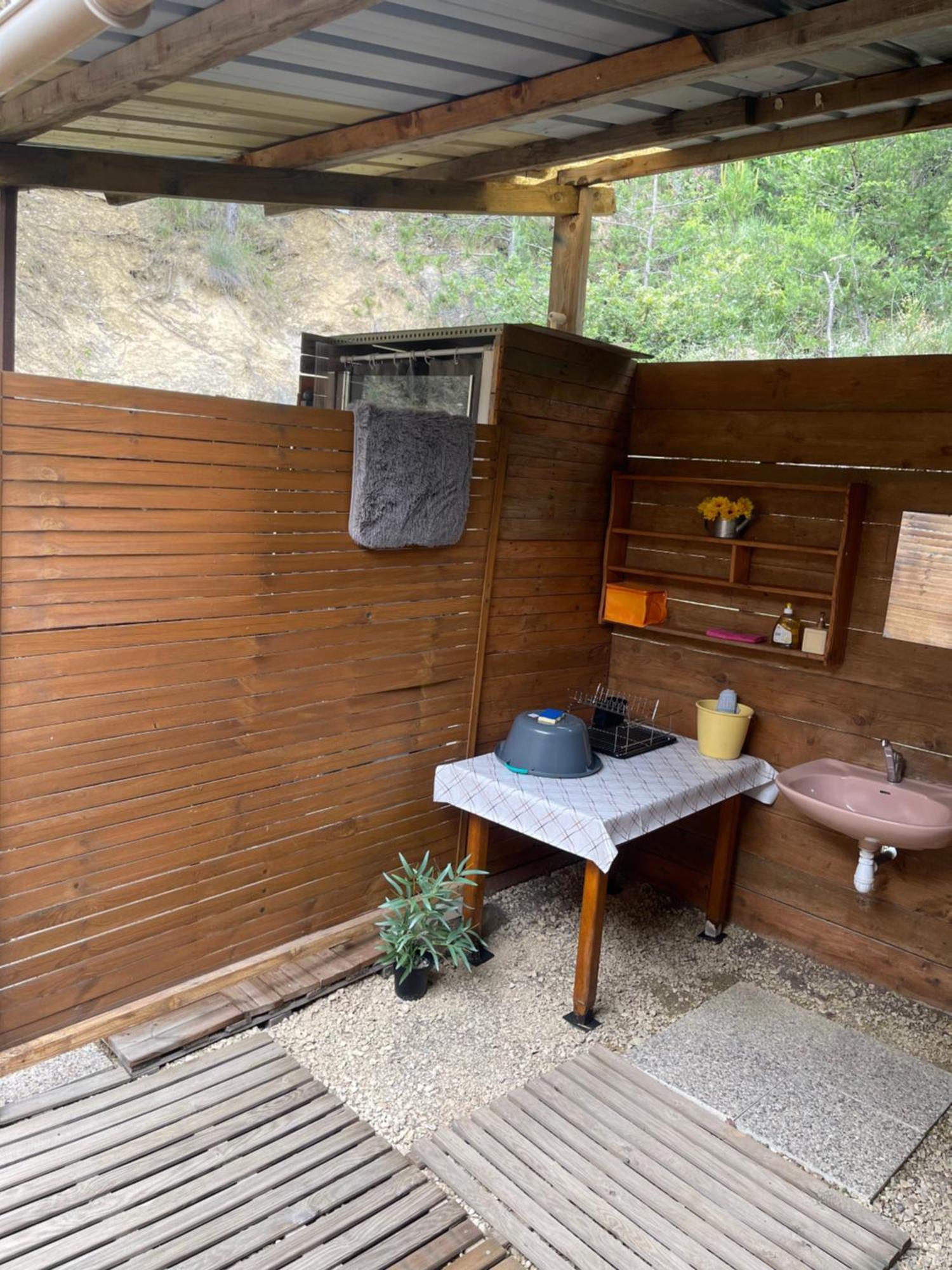 Caravanes De Provence Aiglun  Zewnętrze zdjęcie