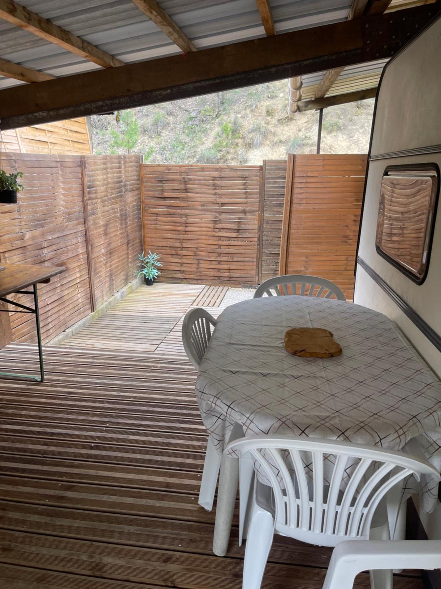 Caravanes De Provence Aiglun  Zewnętrze zdjęcie